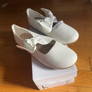Dream Pairs White Dress Shoes with Bow Detail